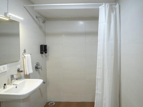 HOTEL SUDARSHAN GRAND : photo 2 de la chambre chambre double