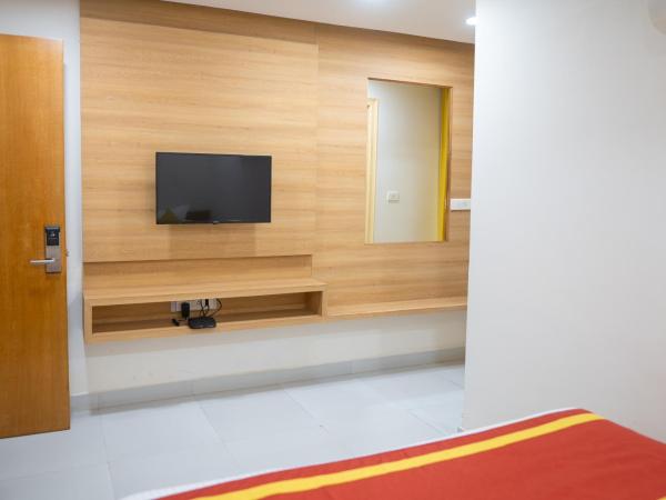 HOTEL SUDARSHAN GRAND : photo 10 de la chambre chambre double