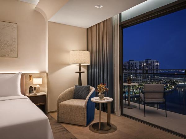 Palace Dubai Creek Harbour : photo 1 de la chambre deluxe partial canal view king - complimentary lagoon access