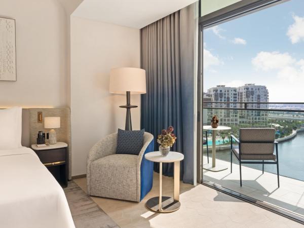Palace Dubai Creek Harbour : photo 6 de la chambre deluxe partial canal view king - complimentary lagoon access