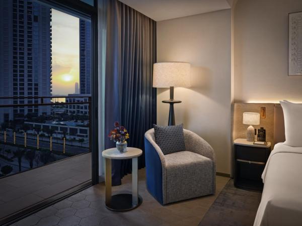 Palace Dubai Creek Harbour : photo 6 de la chambre deluxe room king - complimentary lagoon access