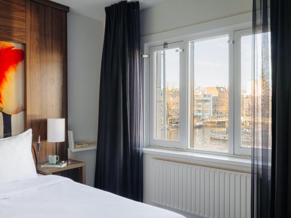 Eden Hotel Amsterdam : photo 3 de la chambre chambre lits jumeaux standard avec vue sur le canal
