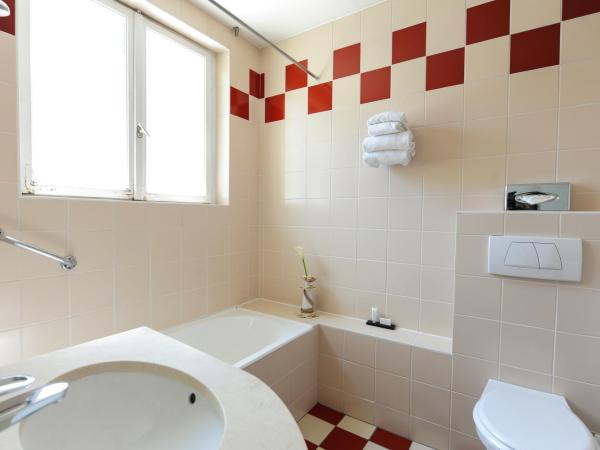 Le Grand Hotel : photo 5 de la chambre chambre double supérieure - petit-déjeuner compris