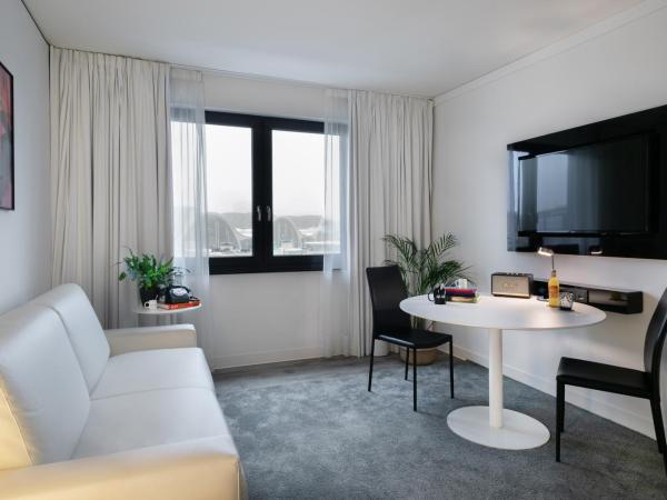 INNSiDE by Meliá Hamburg Hafen : photo 2 de la chambre le loft