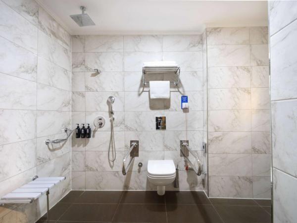 TRYP By Wyndham Istanbul Sisli Hotel : photo 4 de la chambre chambre pour personnes handicapées