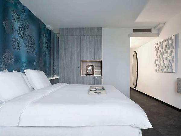 Mainport Hotel Rotterdam, a Hilton Affiliate Hotel : photo 1 de la chambre hébergement avec sauna - côté mer