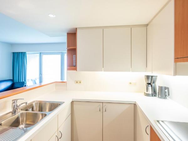 Vayamundo Oostende - Apartments : photo 3 de la chambre appartement confort xl - vue latérale sur mer