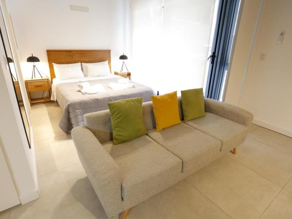 OWN Belgrano Studios & Suites : photo 1 de la chambre chambre double deluxe avec balcon