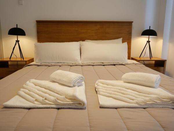 OWN Belgrano Studios & Suites : photo 1 de la chambre suite junior avec balcon