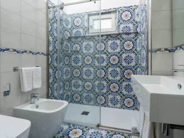 Guest House La Piazzetta : photo 6 de la chambre chambre double deluxe