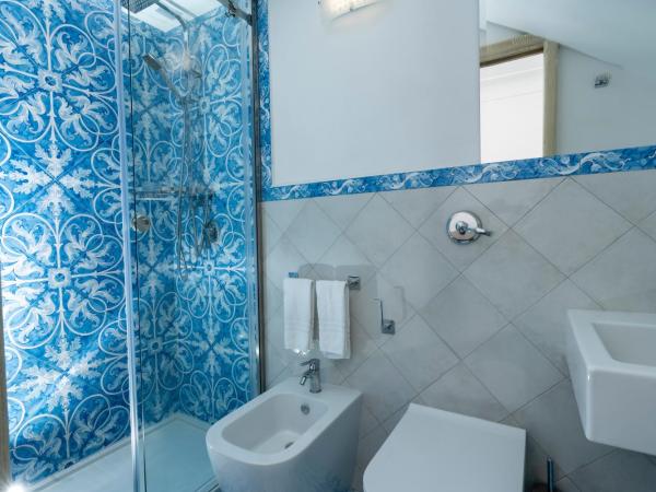 Guest House La Piazzetta : photo 8 de la chambre chambre double standard