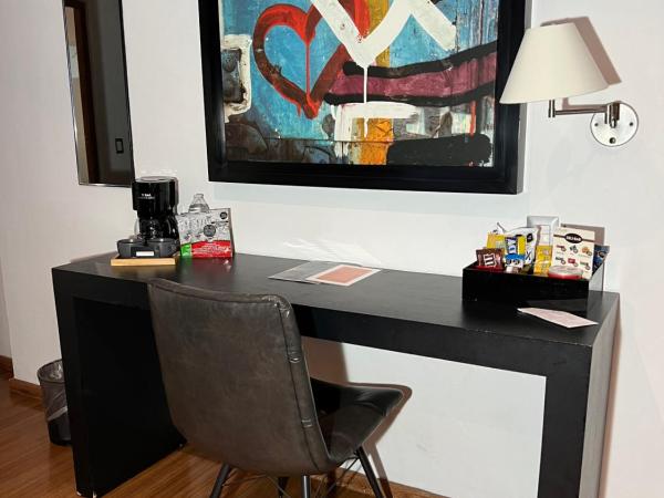 Hotel CLARUM 101 : photo 10 de la chambre chambre deluxe avec 2 lits doubles