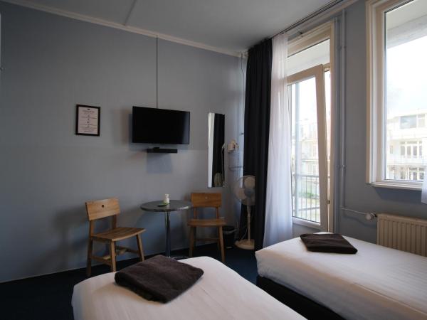 Hotel Abba : photo 4 de la chambre chambre lits jumeaux standard avec salle de bains commune