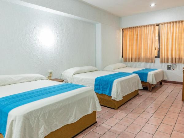 Hotel El Mirador : photo 4 de la chambre chambre triple avec balcon