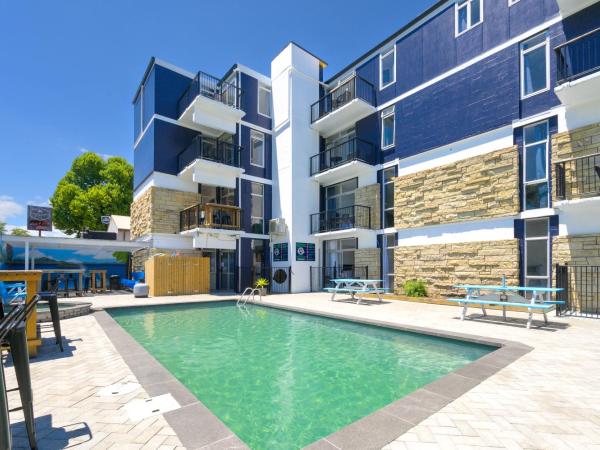 Urban Lounge Sleepery : photo 1 de la chambre chambre triple - vue sur la piscine