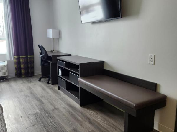Super 8 by Wyndham Winnipeg East MB : photo 6 de la chambre chambre 2 lits queen-size - non-fumeurs