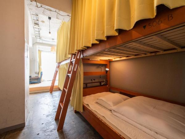 Imano Tokyo Hostel : photo 2 de la chambre chambre familiale avec salle de bains commune