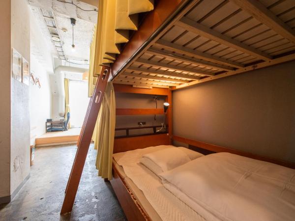 Imano Tokyo Hostel : photo 5 de la chambre chambre familiale avec salle de bains commune