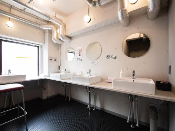 Imano Tokyo Hostel : photo 4 de la chambre lit dans dortoir pour femmes de 6 lits