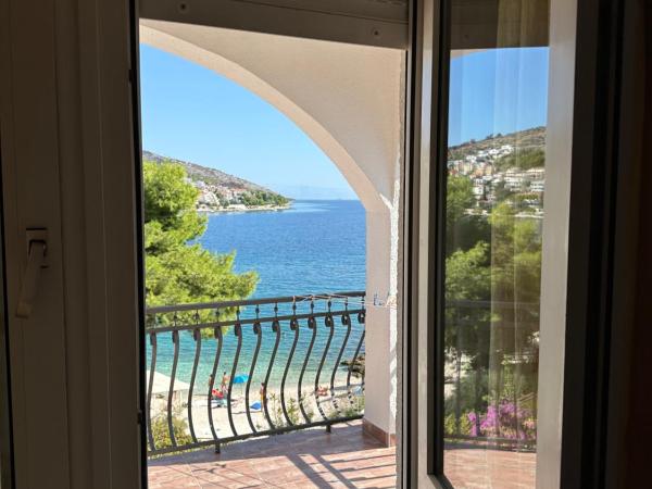 Villa Aequum : photo 8 de la chambre chambre double avec balcon - vue sur mer