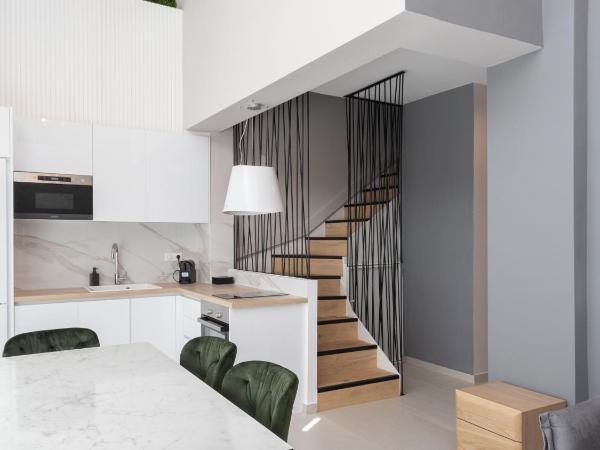 LUX&EASY Athens Downtown Residences : photo 2 de la chambre suite 2 chambres avec jacuzzi