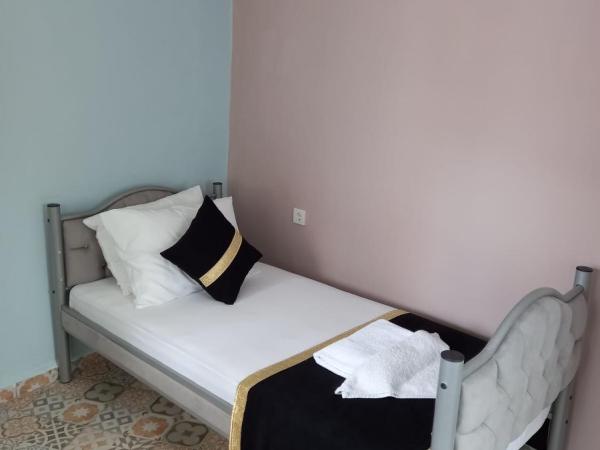 Emirhan Guesthouse & Suites : photo 8 de la chambre suite junior avec balcon