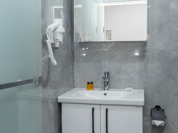 Sirkeci Grand Family Hotel & SPA : photo 9 de la chambre chambre triple deluxe