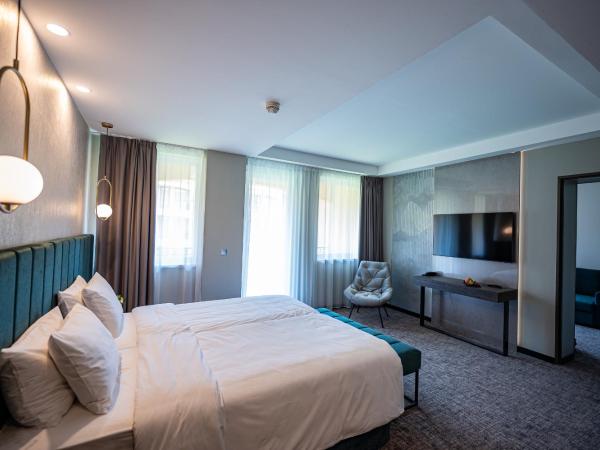 Hotel Azur Premium : photo 8 de la chambre hébergement familial de luxe plus