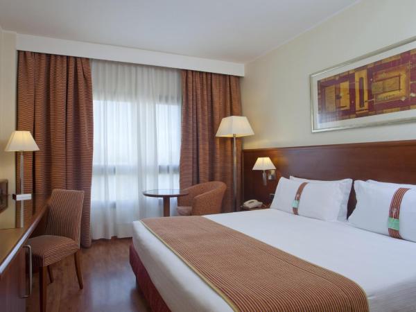 Holiday Inn Cagliari, an IHG Hotel : photo 4 de la chambre chambre standard