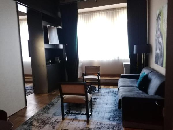 Mercure Figeac Viguier du Roy : photo 7 de la chambre chambre double privilège avec 1 lit double et 1 canapé