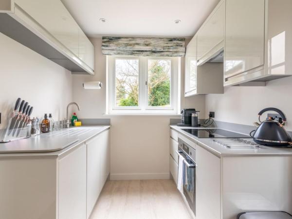 Near Major Attractions | Comfortable | TV : photo 2 de la chambre maison de vacances