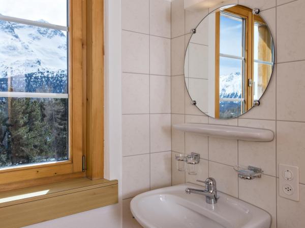 Hostel by Randolins : photo 4 de la chambre chambre quadruple Économique avec salle de bains commune