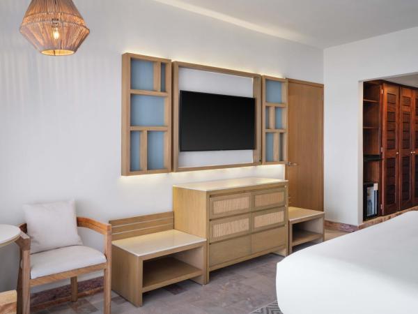 Wyndham Grand Cancun All Inclusive Resort & Villas : photo 3 de la chambre superior king room with lagoon view - non-smoking