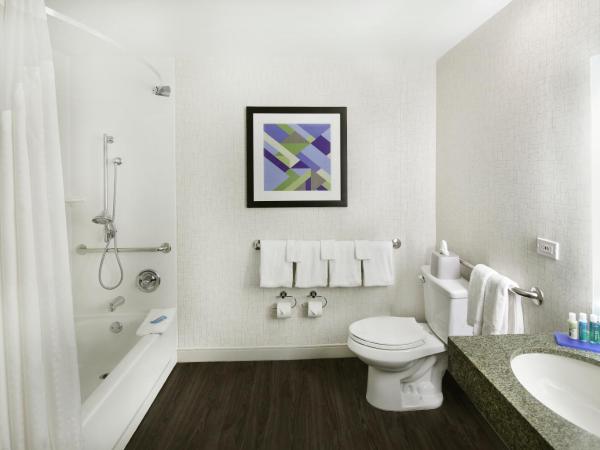 Holiday Inn Express Hotel & Suites Fisherman's Wharf, an IHG Hotel : photo 2 de la chambre chambre standard