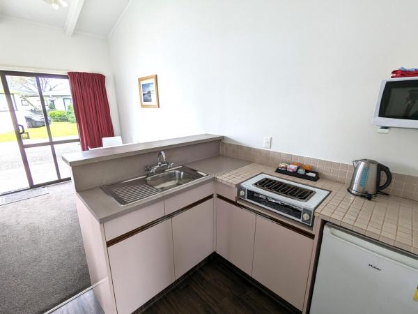 Holdens Bay Holiday Park : photo 5 de la chambre 1 bedroom ensuite motel style unit