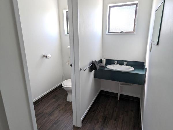 Holdens Bay Holiday Park : photo 5 de la chambre large 1 bedroom ensuite motel style unit