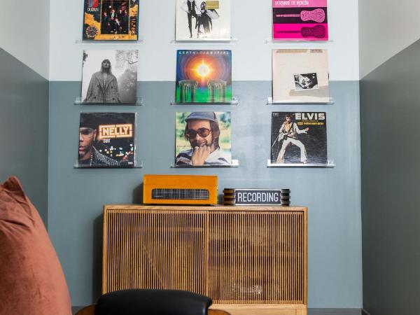 The Darwin Hotel : photo 2 de la chambre audio file suite