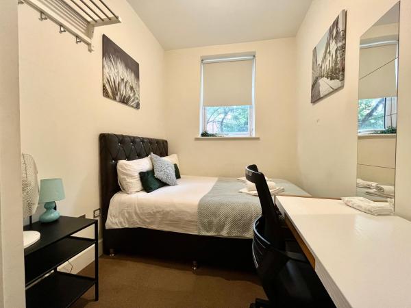 Metropolitan Coziness Private Bedrooms in Euston Station 161 : photo 7 de la chambre chambre double standard avec salle de bains commune