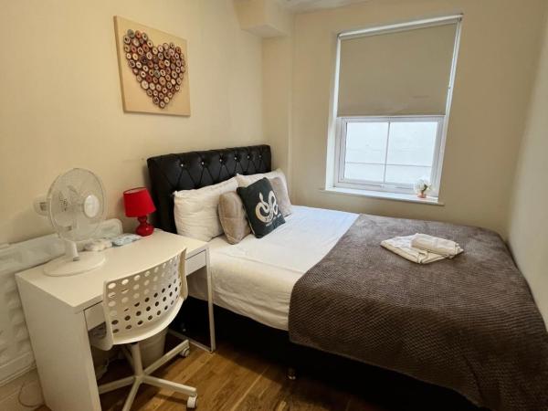 Metropolitan Coziness Private Bedrooms in Euston Station 161 : photo 6 de la chambre chambre double standard avec salle de bains commune