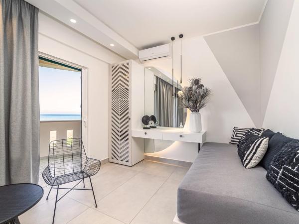 San Giovanni Beach Resort and Suites : photo 6 de la chambre superior panorama suite sea view