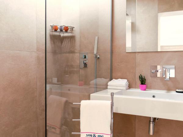 You & Me Beach Hotel : photo 10 de la chambre suite loft avec bain à remous - vue sur mer