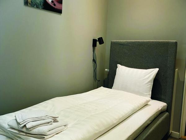 Älvsjö stadshotell : photo 2 de la chambre chambre simple