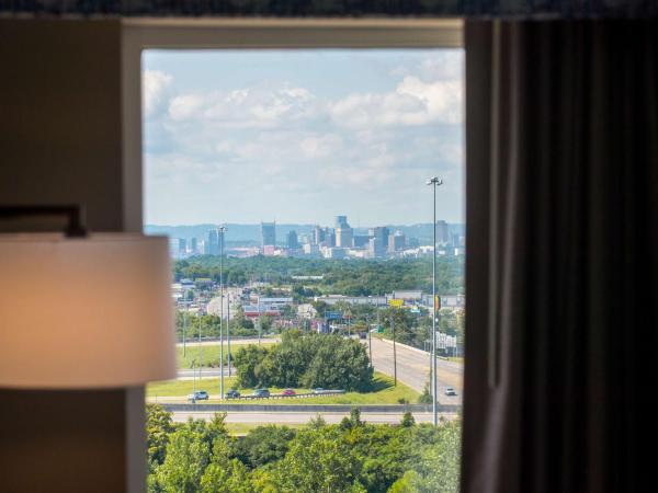 Hampton Inn & Suites by Hilton Nashville North Skyline : photo 5 de la chambre suite studio avec lit king-size - vue sur ville - non-fumeurs