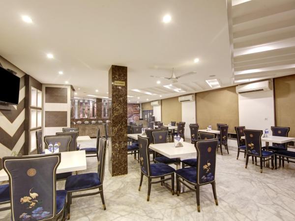 Hotel Almati Inn at Delhi Airport : photo 3 de la chambre family suite room with airport drop 
