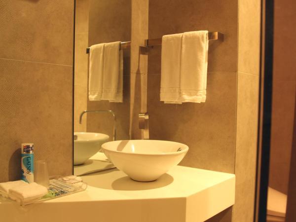Tria Business & Boutique Hotel : photo 6 de la chambre chambre double standard