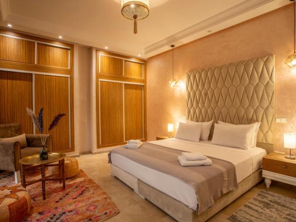Riad Azia : photo 1 de la chambre suite deluxe avec lit king-size