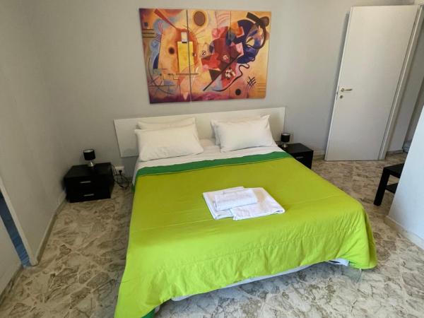 ROOM 110 BARI -guesthouse- : photo 5 de la chambre chambre double standard