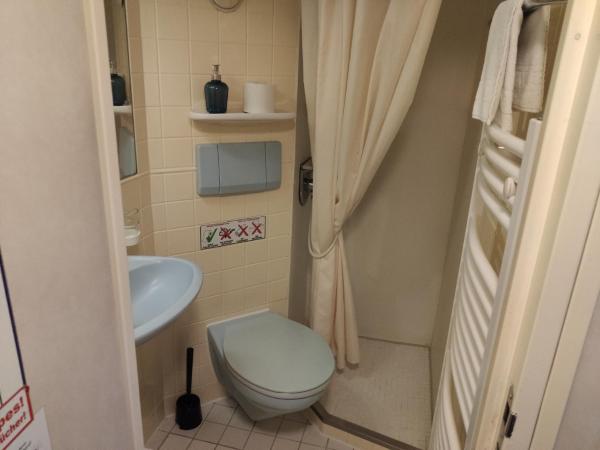 Shipotel-Berlin GmbH, Shipotel Eastern & Shipotel Western : photo 2 de la chambre double cabin 2nd class - shipotel eastern