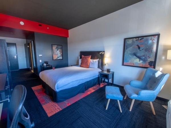 Grand Times Hotel - Aeroport de Quebec : photo 5 de la chambre chambre lit queen-size confort