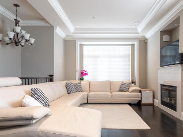 Rare Find Exquisitely New Quiet & Safe Skytrain Home : photo 6 de la chambre suite 3 chambres